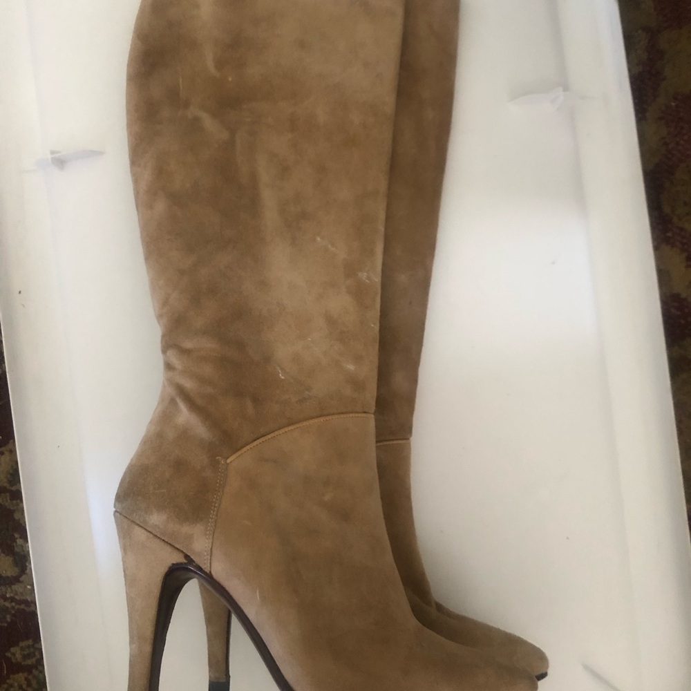 vintagw 70s 80s Tan Suede Knee-High Boots… they need a little love